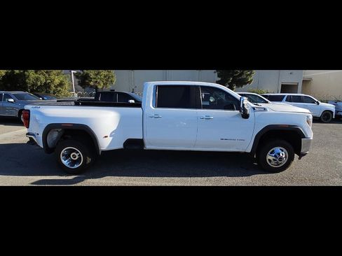 Used 2021 GMC Sierra 3500 SLT w/ SLT Convenience Package AWD/4WD image 2