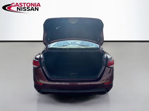 Used 2024 Nissan Sentra SV FWD image 33