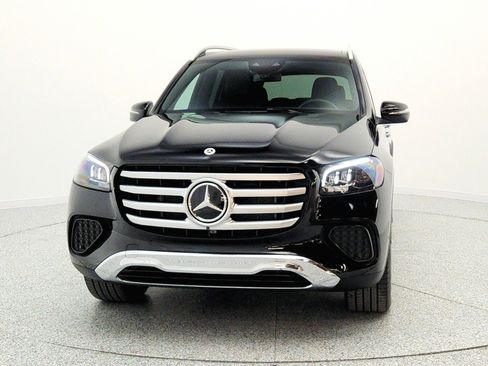 Used 2025 Mercedes-Benz GLS 450 4MATIC image 2
