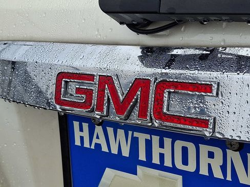 Used 2011 GMC Acadia Denali AWD/4WD image 5