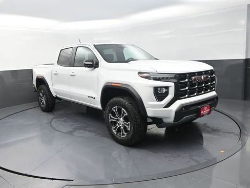 Used 2024 GMC Canyon AT4 w/ AT4 Premium Package image 19