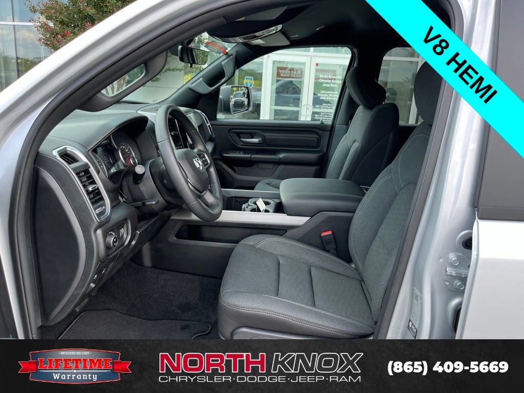 New 2026 RAM 1500 Express AWD/4WD image 3