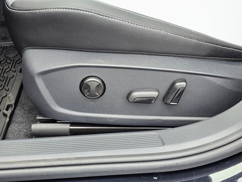 New 2026 Volkswagen Jetta SE FWD image 20