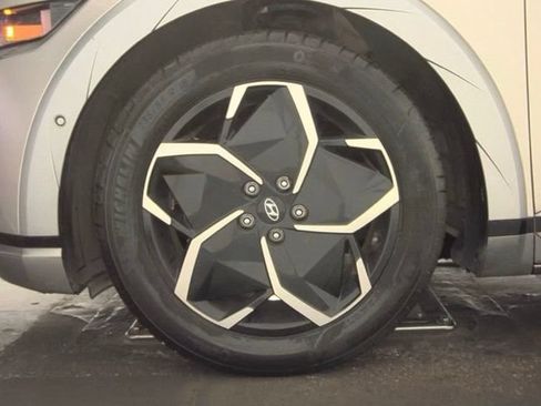 Used 2024 Hyundai Ioniq 5 Limited RWD image 9