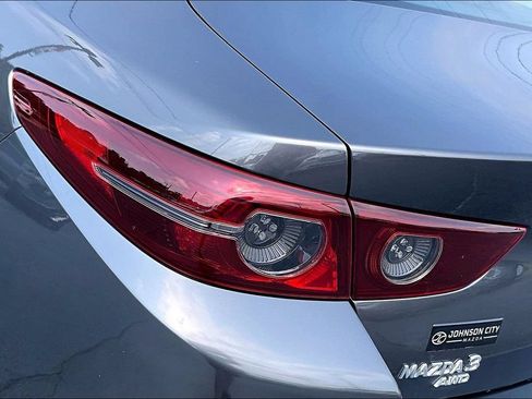Used 2020 MAZDA MAZDA3 AWD Sedan w/ Preferred Package image 30