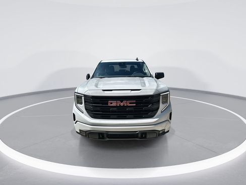 Used 2024 GMC Sierra 1500 Elevation AWD/4WD image 3