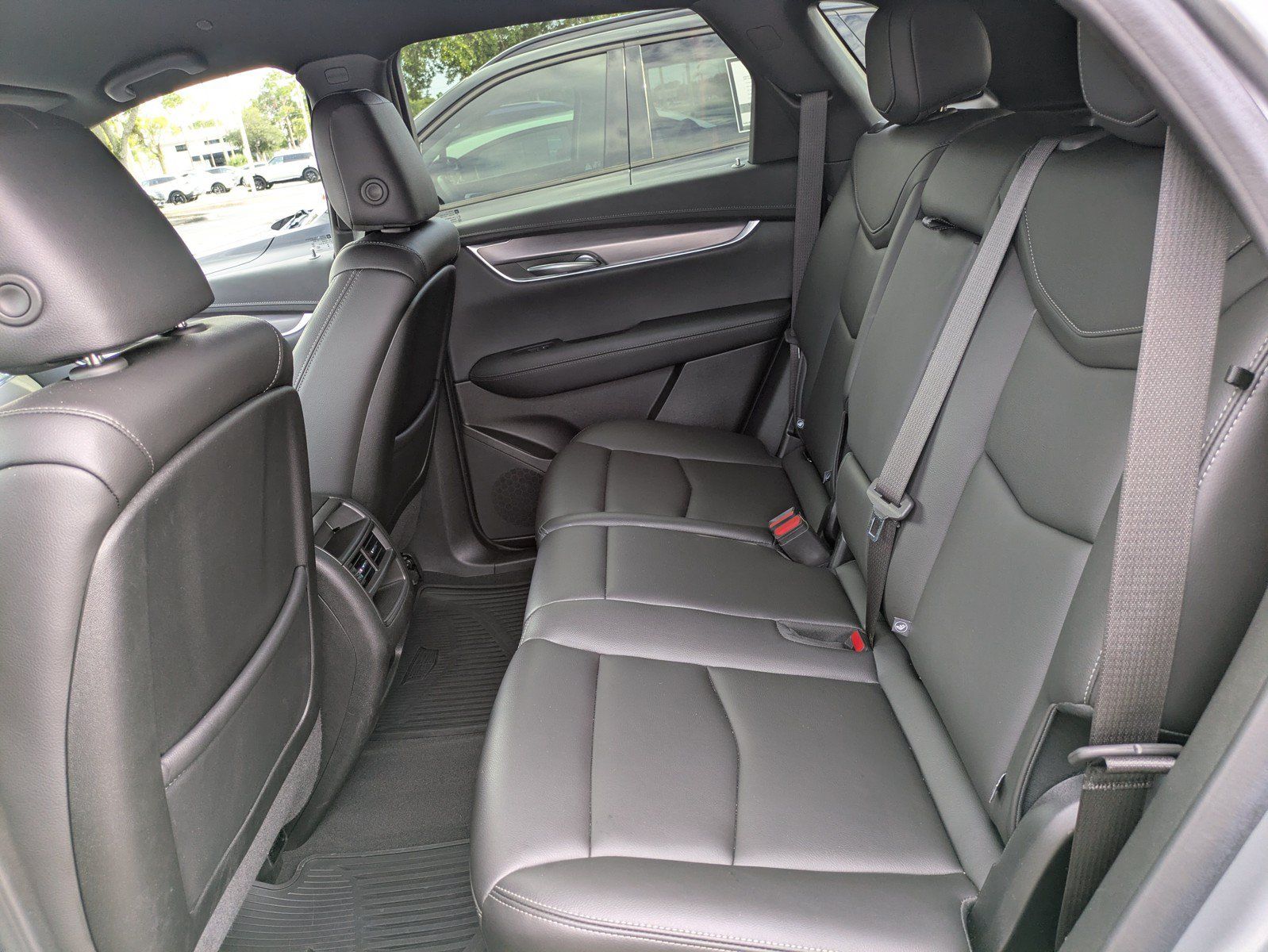 Used 2024 Cadillac XT5 Luxury FWD image 12