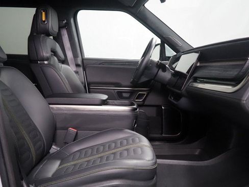 Used 2024 Rivian R1S AWD Adventure image 16