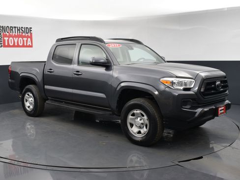 Used 2021 Toyota Tacoma SR image 6