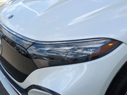 Used 2023 Mercedes-Benz EQS 450+ 4MATIC SUV image 10