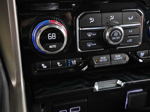 Used 2024 GMC Yukon Denali AWD/4WD image 33