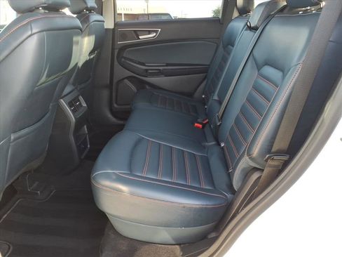 Used 2024 Ford Edge SEL w/ Sport Appearance Package image 17