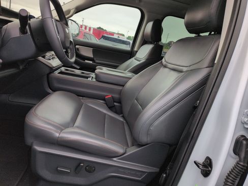 Certified 2025 Ford Expedition Max Active RWD image 16