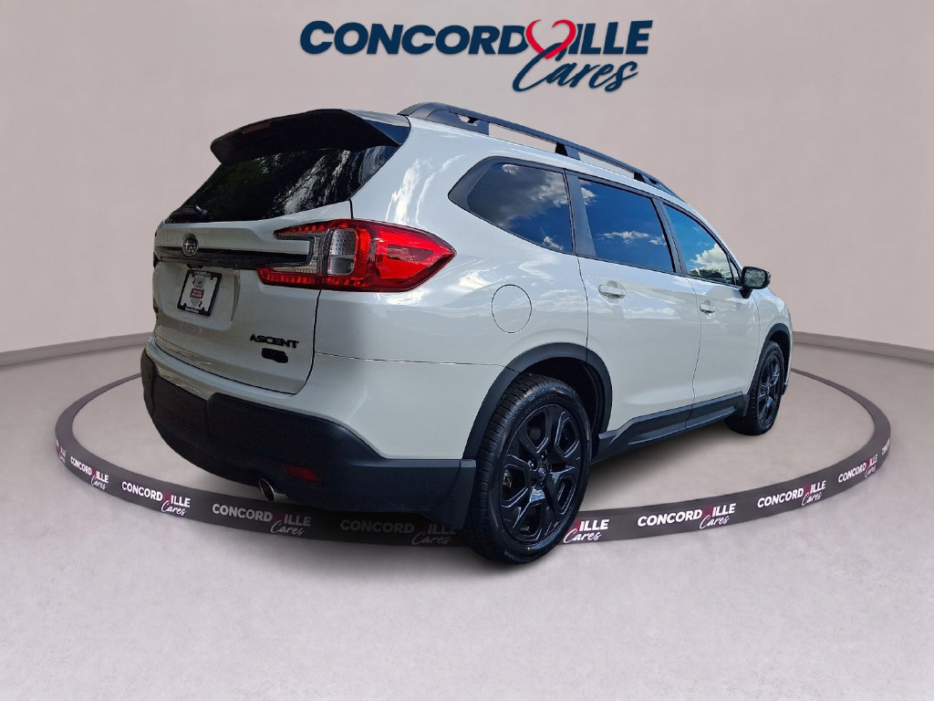 Used 2023 Subaru Ascent Onyx Edition AWD/4WD image 7