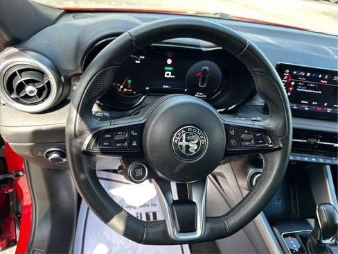 Used 2024 Alfa Romeo Tonale Ti w/ Premium Interior Package image 19