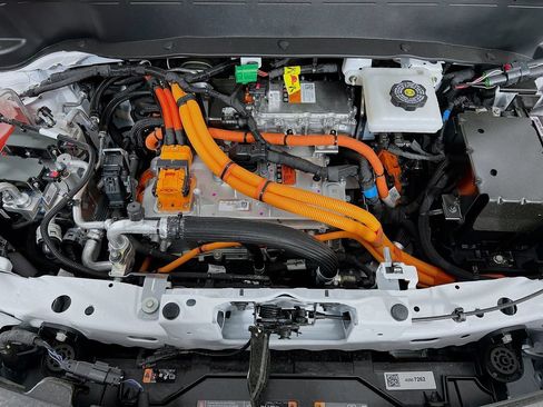 New 2027 Chevrolet Bolt LT w/ Comfort Package FWD image 29