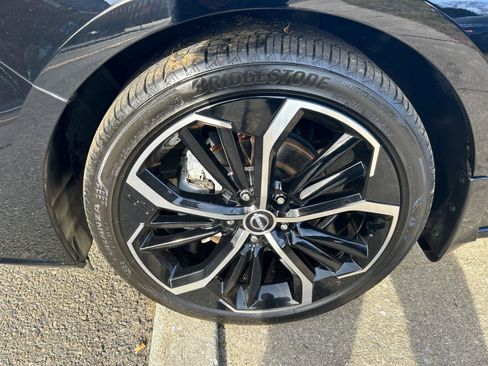 Used 2024 Nissan Altima 2.5 SR w/ SR Premium Package image 8