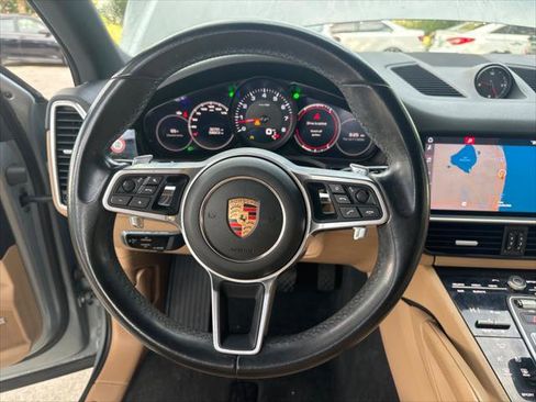 Used 2020 Porsche Cayenne image 22