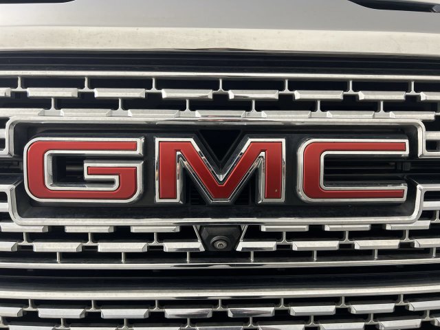 Certified 2020 GMC Sierra 2500 Denali w/ Denali Ultimate Package AWD/4WD image 32