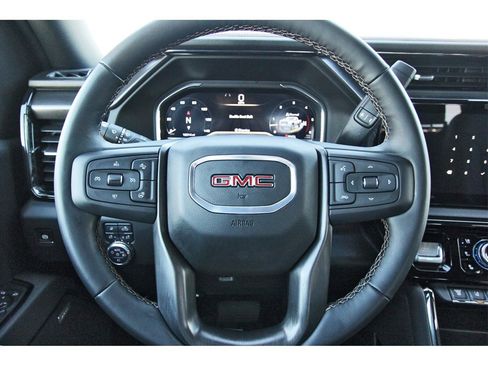 Used 2025 GMC Sierra 2500 AT4 image 11