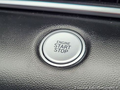 Used 2022 Hyundai Elantra SEL FWD image 19