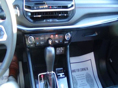 Certified 2024 Jeep Compass Trailhawk w/ Sun and Sound Group image 29