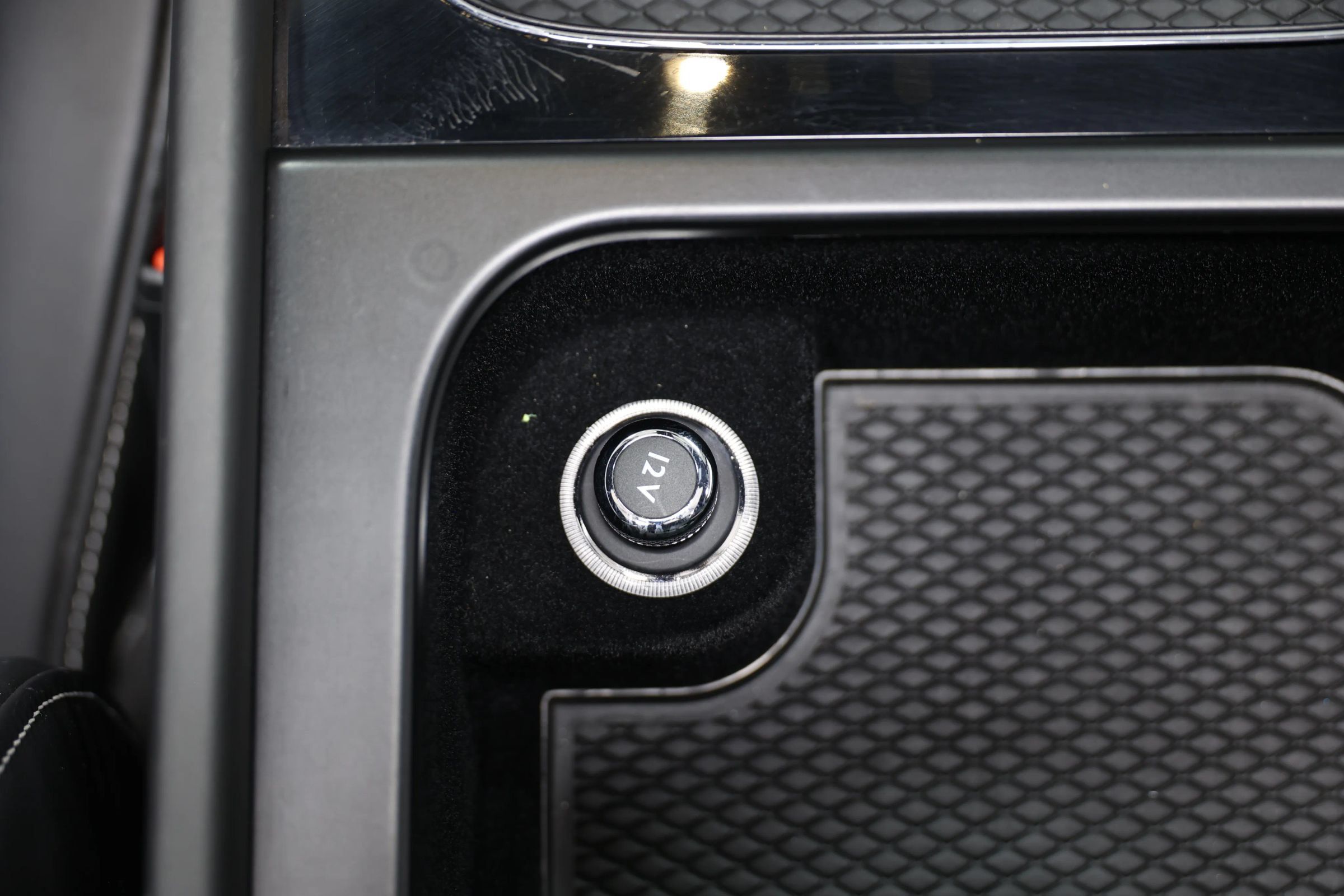 Used 2018 Bentley Bentayga Onyx Edition AWD/4WD image 47