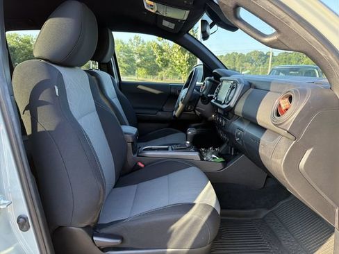 Used 2023 Toyota Tacoma TRD Sport AWD/4WD image 22