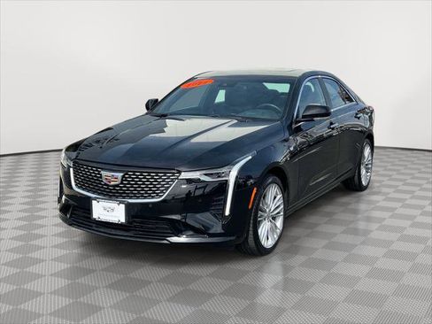Used 2025 Cadillac CT4 Premium Luxury image 3
