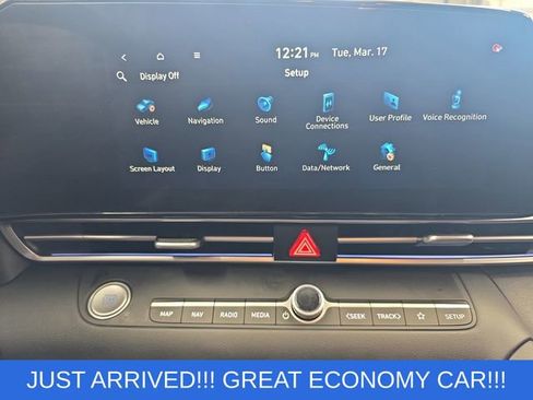 Used 2025 Hyundai Elantra SEL w/ Cargo Package FWD image 22