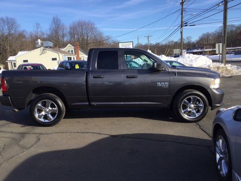 Used 2019 RAM 1500 Express w/ Express Value Package image 5