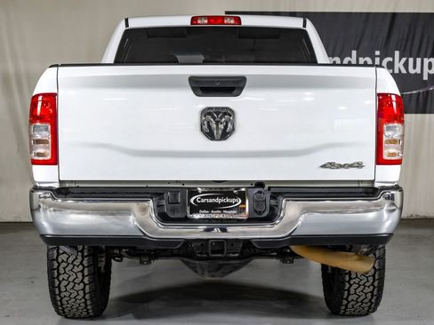 Used 2022 RAM 2500 Tradesman w/ Chrome Appearance Group image 9