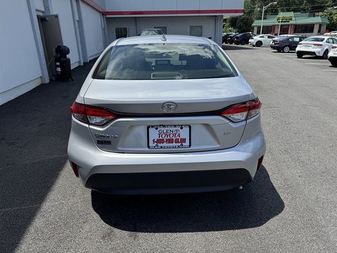 Used 2023 Toyota Corolla LE w/ Carpet Mat Package (TMS) FWD image 6