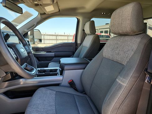Used 2024 Ford F250 XLT w/ XLT Premium Package image 11