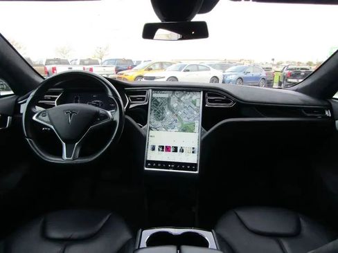 Used 2015 Tesla Model S 85D image 11