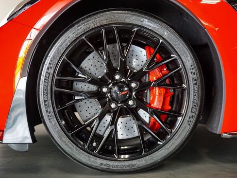 Used 2019 Chevrolet Corvette Z06 RWD image 69