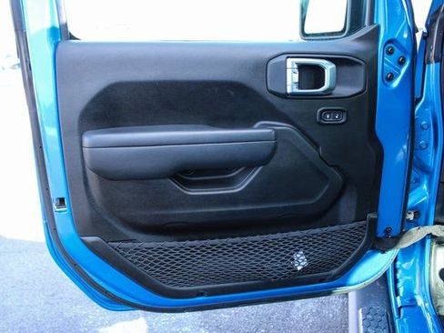 Used 2025 Jeep Wrangler Sport image 10