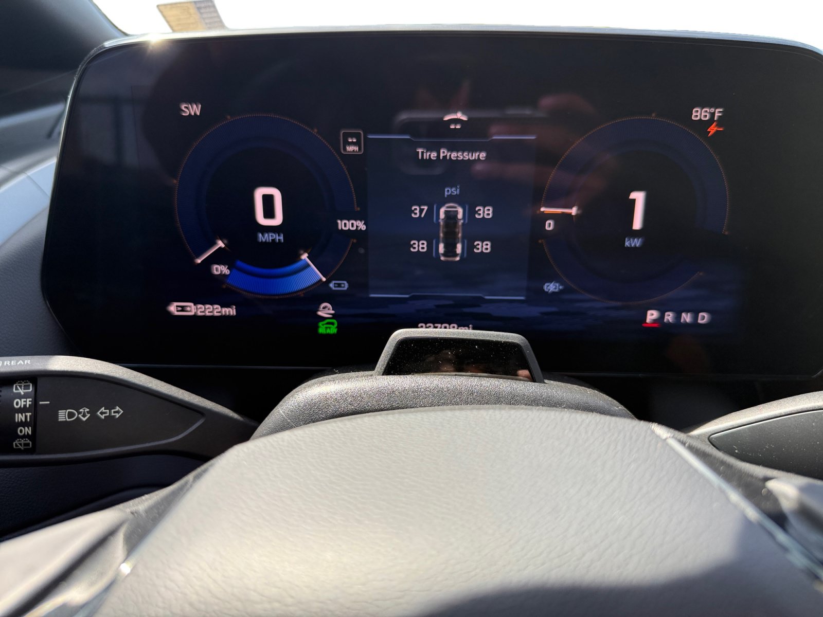 Used 2024 Chevrolet Equinox EV RS FWD image 11