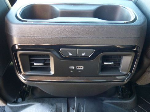 Used 2025 Chevrolet Silverado 1500 ZR2 w/ Technology Package image 9