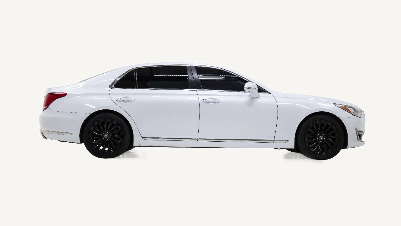 Used 2017 Genesis G90 3.3T Premium RWD image 5
