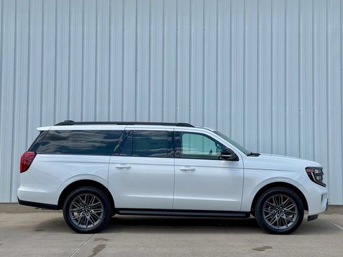 New 2026 Ford Expedition Max Platinum w/ Stealth Appearance Package AWD/4WD image 7