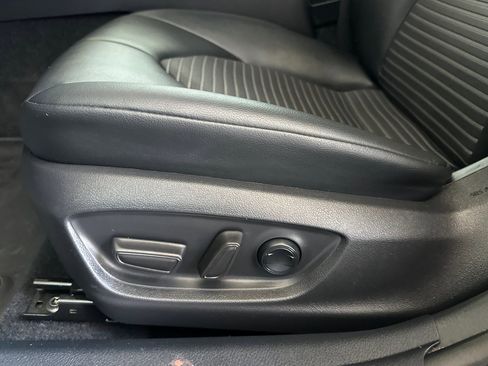 Used 2022 Toyota Camry SE FWD image 13