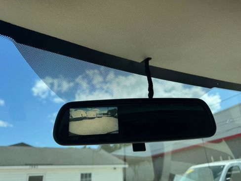 Used 2018 Chevrolet Express 2500 w/ Driver Convenience Package image 19