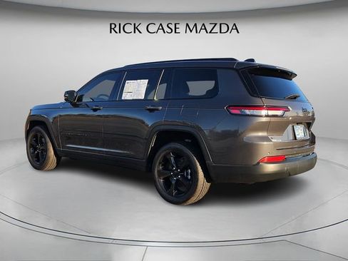 Used 2022 Jeep Grand Cherokee L Laredo image 7