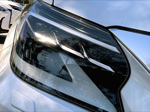 Used 2021 Lexus GX 460 Premium w/ Premium Plus Package image 28