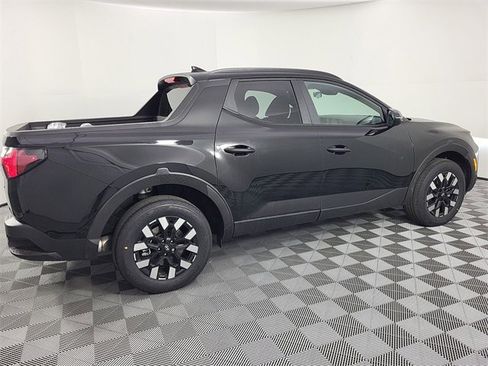 Certified 2025 Hyundai Santa Cruz SEL image 6