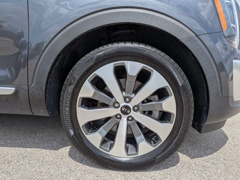 Used 2021 Kia Telluride S FWD image 11