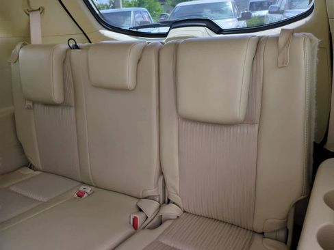 Certified 2019 Toyota Highlander Plus FWD image 13