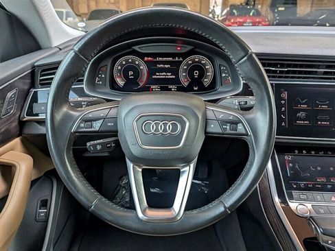 Used 2019 Audi Q8 Premium Plus w/ Premium Plus image 18