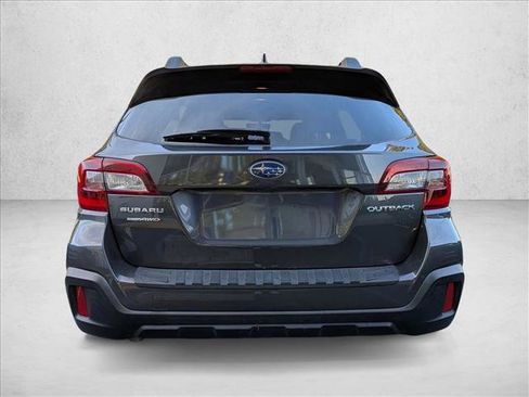 Used 2018 Subaru Outback 2.5i Premium image 6